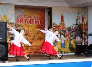 На территории храма Покрова Пресвятой Богородицы в с.Карпово Раменского г.о. состоялась ежегодная Покровская ярмарка