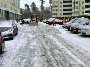 За сутки выпало более семи сантиметров снега