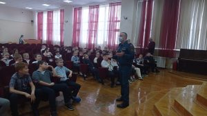 В рамках акции «Безопасный Новый год» проходят открытые уроки в образовательных учреждениях Раменского округа