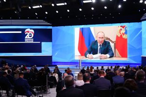 Политологи: «Единая Россия» сохраняет монополию на то, чтобы быть партией Владимира Путина