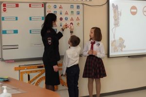 Ученики Гимназии №2 вступили в отряд юных инспекторов движения