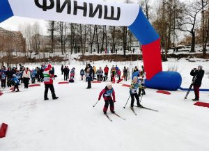 На лыжероллерной трассе вокруг Борисоглебского озера прошли соревнования по лыжным гонкам