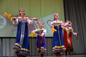 Концерт к 8 марта провели в Ильинском