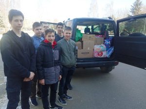 Сбор гуманитарной помощи прошел в школе №11 поселка Дружба 