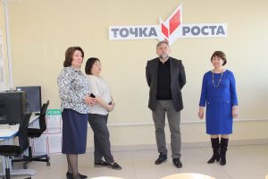 Ново-Харитоновскую школу №10 посетил Олег Жолобов