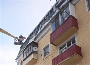 Госжилинспекция подтвердила очистку 364 скатных кровель в Раменском