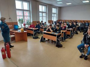 Сотрудники Раменского госпожнадзора провели профилактические беседы со студентами Раменского филиала Жуковского авиационного техникума