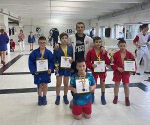 Спортсмены Островецкой спортшколы на турнире по самбо