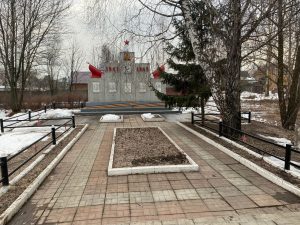 Жители деревни Хрипань уделили внимание содержанию в чистоте памятника погибшим в годы Великой Отечественной Войны