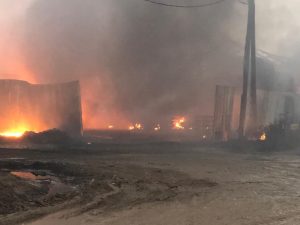 Горит автосервис грузовых автомобилей в промзоне д.Нижнее Мячиково ТУ «Чулковское»
