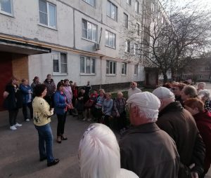 Встречу с жителями провели в поселке Кузяевского фарфорового завода