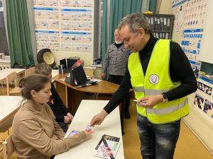 Сотрудники Госавтоинспекции и отдела безопасности дорожного движения МКУ «Рамавтодор» регулярно проводят профилактические беседы с курсантами автошкол