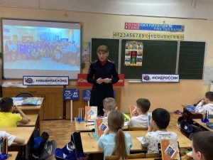 Госавтоиспекторы провели информационно — профилактическое мероприятие в Чулковской школе №20