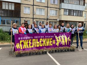 В Речицах провели акцию «Наш лес. Посади свое дерево»
