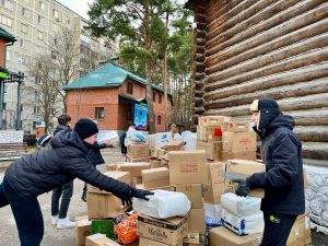 Сбор гуманитарной помощи продолжается в округе