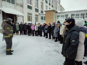 Школьникам школы №22 п.Дубовая роща напомнили о пожарной безопасности