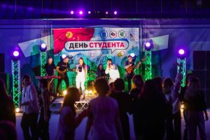 Дискотеку устроили для студентов в СК «Борисоглебский»
