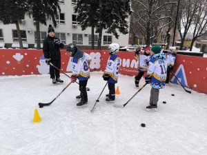 Мастер-класс по хоккею провели в Раменском
