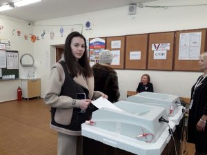 На избирательный участок №2534 в Раменской школе №21, пришли молодые избиратели