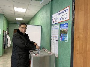 Владимир Демин и Владимир Кирьяков проголосовали на своих избирательных участках