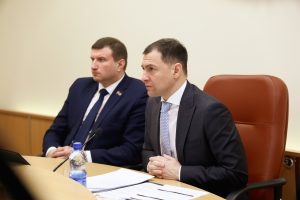 Глава округа Николай Ханин провел еженедельное оперативное совещание администрации