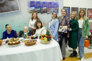 Единоросы посетили презентацию книги «Одна из 78 миллионов» автора Ирины Дмитренко