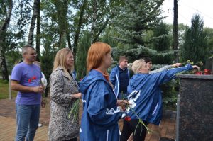 «Единая Россия» провела памятные мероприятия у мемориала воинской славы в Дергаево
