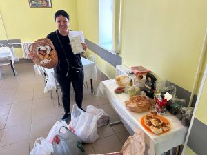Бойцам в госпиталь привезли письма от юнармейцев из Раменского