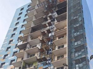 В Раменском продолжаются восстановительные работы пострадавших домов после атаки БПЛА