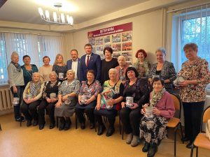 Партактив провел акцию «С Новым годом, ветеран!»