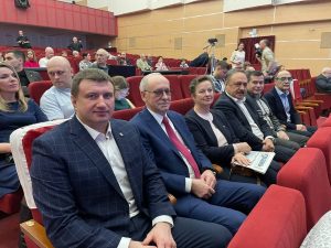 «Единая Россия» поздравила с 40-летним юбилеем творческой деятельности журналиста, главного редактора газеты «Грань» Ивана Ступникова