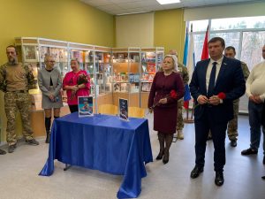 Раменские единороссы открыли Парту Героя в память об Азаркине  Максиме Романовиче