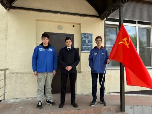 Копия Знамени Победы появилась на общественной приёмной партии «Единая Россия» в Раменском округе