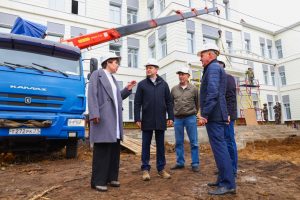 Эдуард Малышев проверил ход ремонтных работ, проводимых в терапевтическом корпусе Раменской больницы