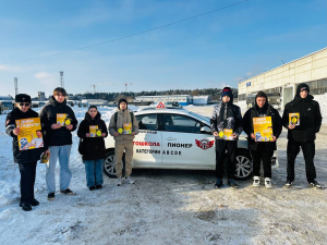 Госавтоинспекция и Рамавтодор поздравила курсантов автошкол с Днём студента