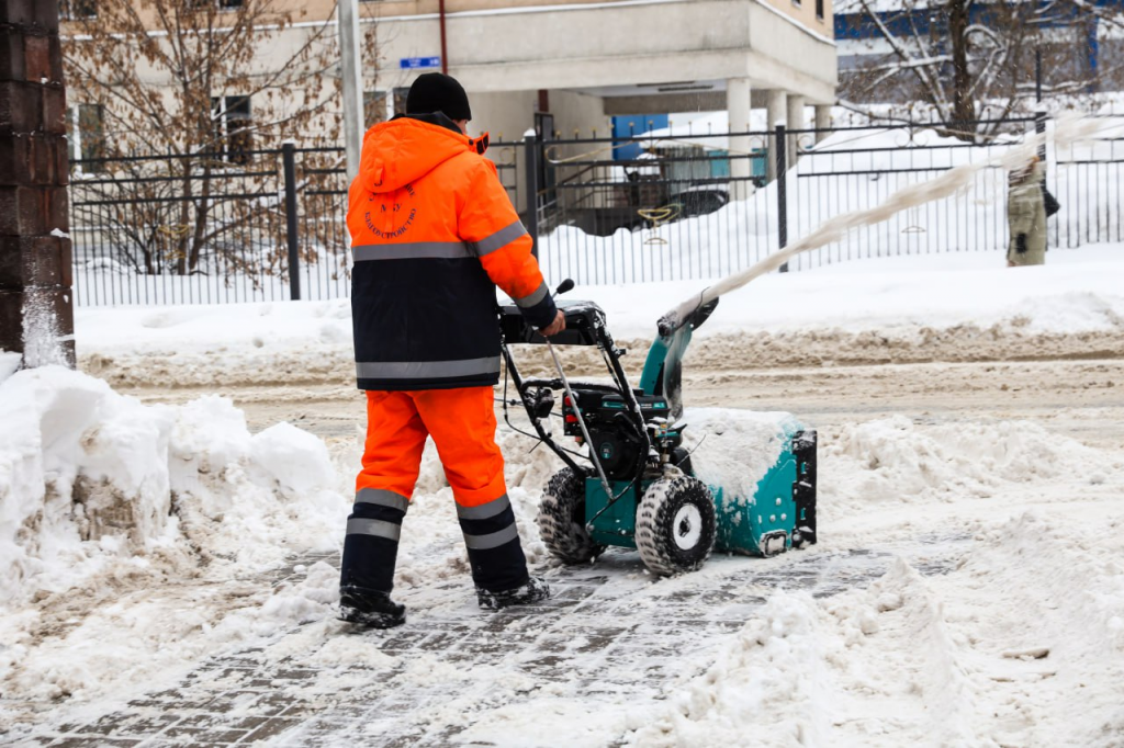Пресс-служба ГУ МЧС России уведомляет: Сильный снег, гололедица и метель ожидаются в Москве и Подмосковье с 27 по 29 января