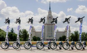 Жители Раменского округа могут насладиться красотой гжельских самокатов в Москве