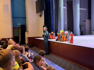 На базе ДОЛ «Дубки» Раменского округа прошел яркий и познавательный день, посвященный основам пожарной безопасности